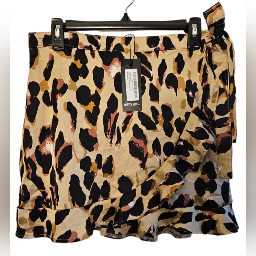Nasty gal skirt new, size 8